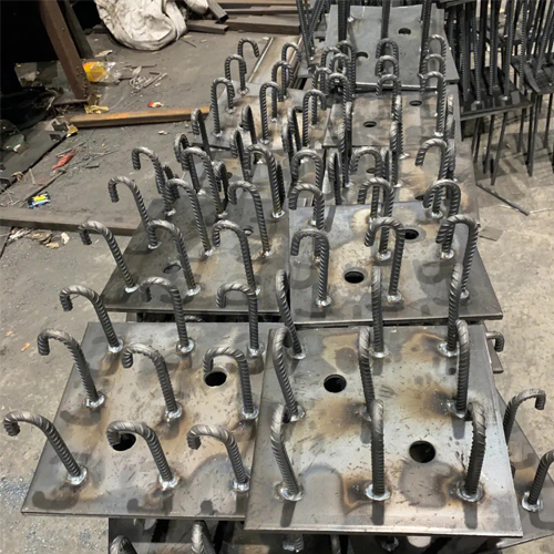 图纸中如何确定河南预埋件的位置？